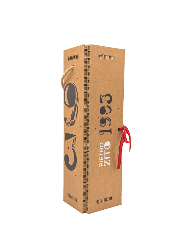 “1993” Vino Rosso Riserva 2020 Castel del Monte DOCG, 150 cl. in cofanetto personalizzato – spedizione inclusa! - immagine 2