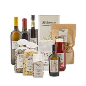 Pacco Degustazione: taralli, orecchiette, mandorle, olio, amaro, passata di pomodoro, farina e vino